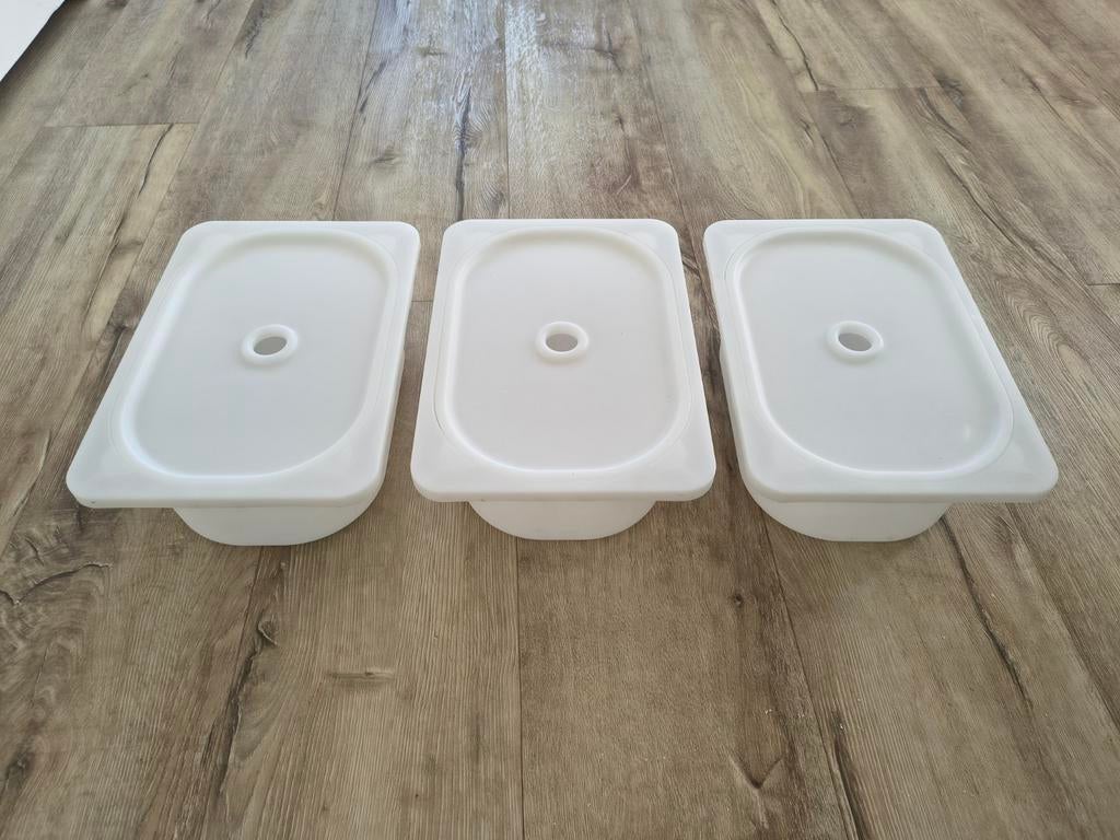 3x IKEA Trofast bak met deksel. Witte bakken klein Ikea., Onb, Ophalen of Verzenden, Minder dan 50 cm, 90 tot 105 cm