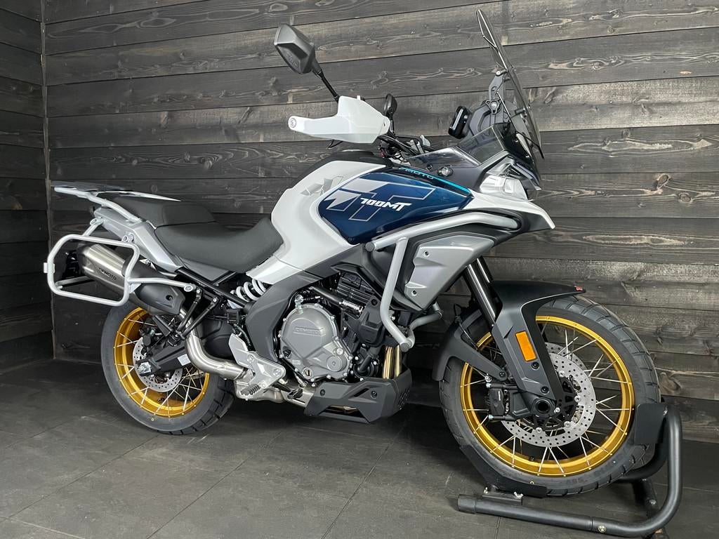 CFMOTO 700MT ADVENTURE DEMO PER 31/3 TE K. (bj 2025), 693 cc, Bedrijf, Meer dan 35 kW, Toermotor
