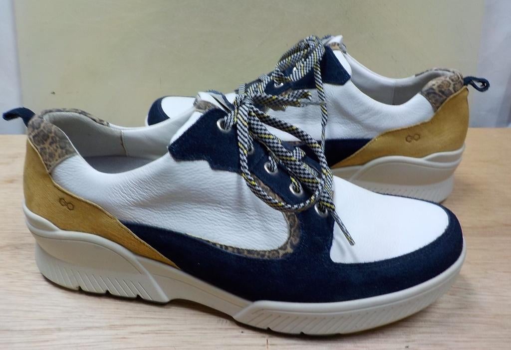 Durea GO sneakers wit met blauw combi maat 41 1/2 K, Kleding | Dames, Schoenen, Thomas Edisonweg 1, 5151 DH Drunen, Wit, Ophalen of Verzenden