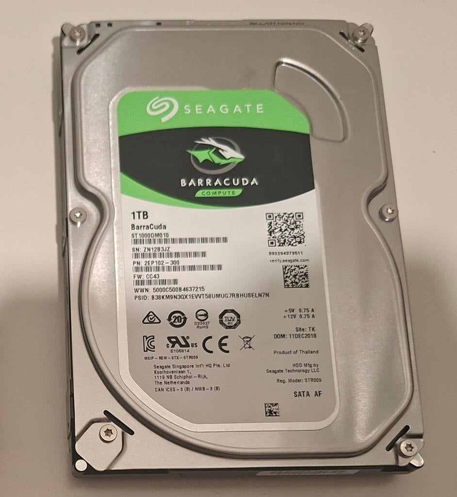 Seagate BarraCuda - Interne harde schijf - Desktop HDD

1TB, Computers en Software, Harde schijven, Intern, 1.0TB, Ophalen of Verzenden