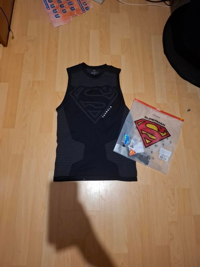 YoungLA zwarte superman cut-off compressie maat L, Kleding | Dames, Ophalen of Verzenden, Zo goed als nieuw, Zwart