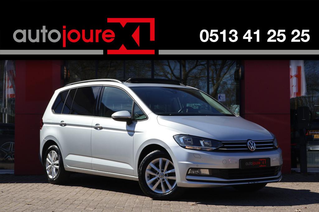 Volkswagen Touran 2.0 TDI SCR Highline | Panoramadak | Navig, Voorwielaandrijving, Stof, 4 cilinders, 150 pk