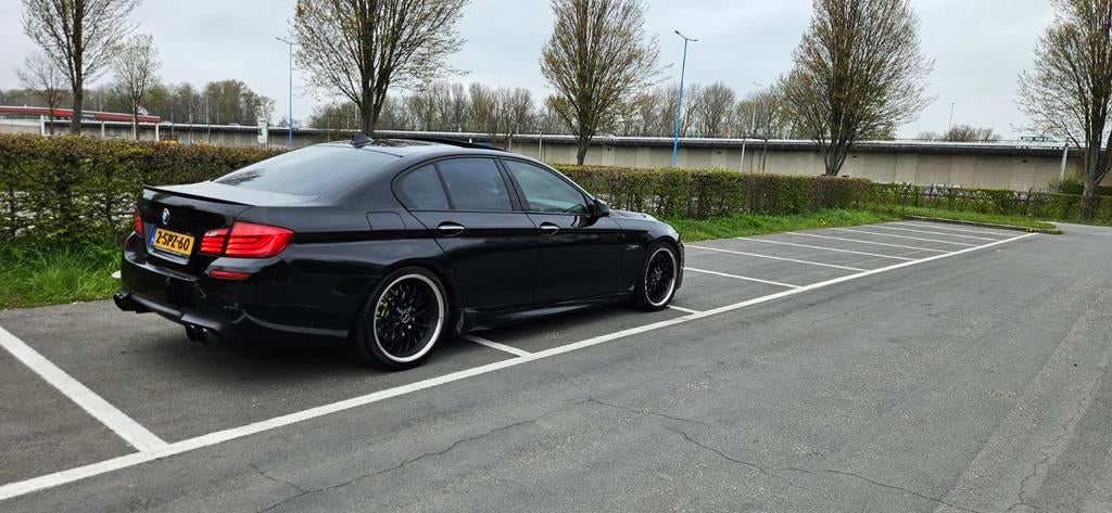 BMW 530d Automaat 2010 – Gereviseerde Motor – M5 Pakket – 20, Automaat, Achterwielaandrijving, 2000 kg, Zwart