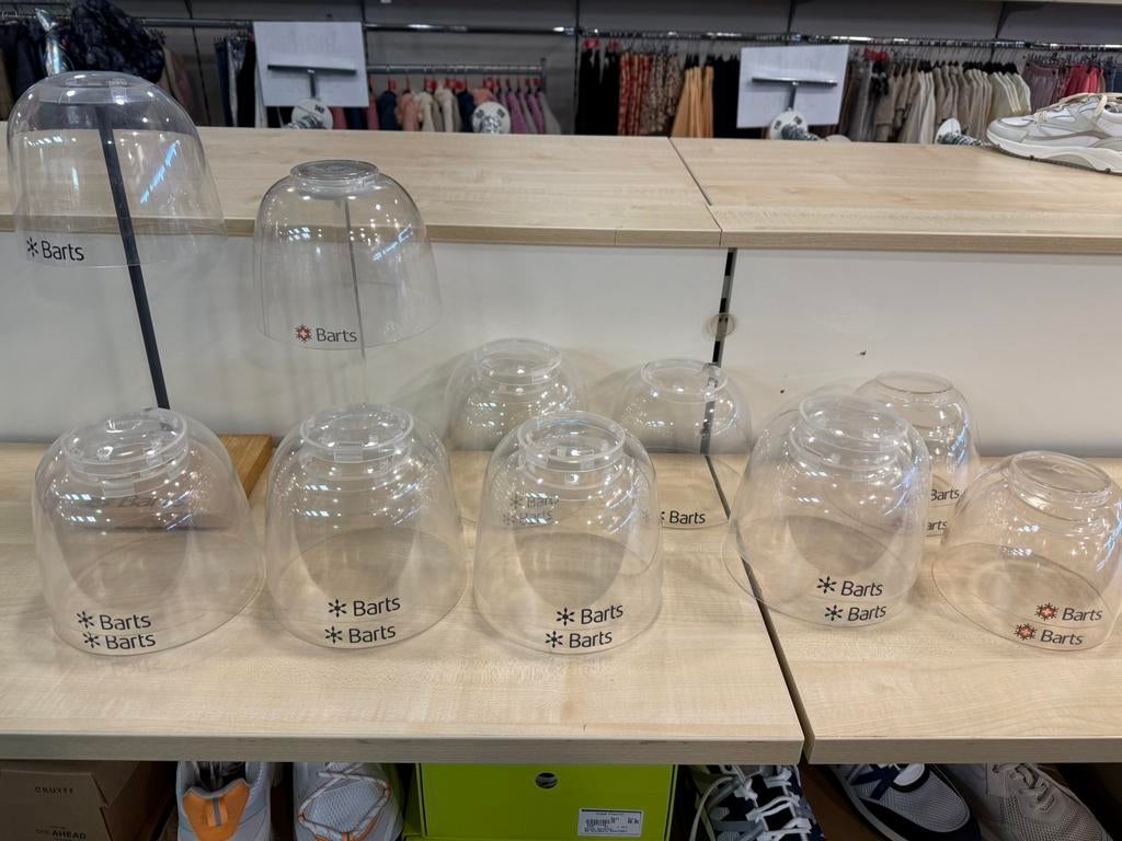 Display bollen mutsen / caps winkelpresentatie (17 stuks), Ophalen of Verzenden, Zo goed als nieuw