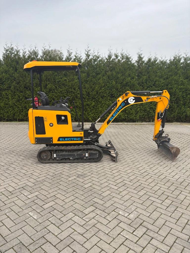 JCB 19C-1E (bj 2019), Graafmachine