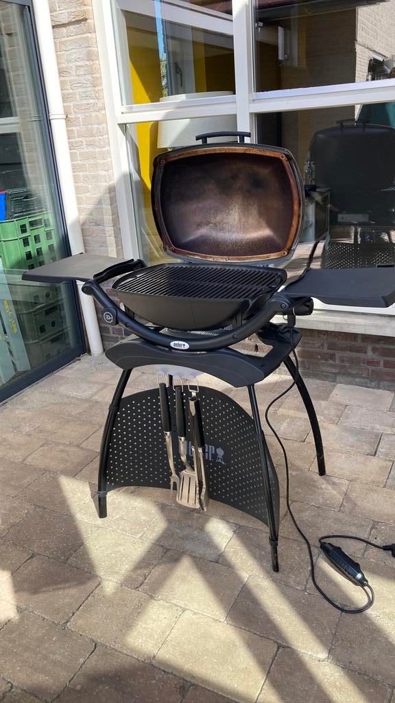 Weber elektrische BBQ Q 2400, Ophalen, Zo goed als nieuw