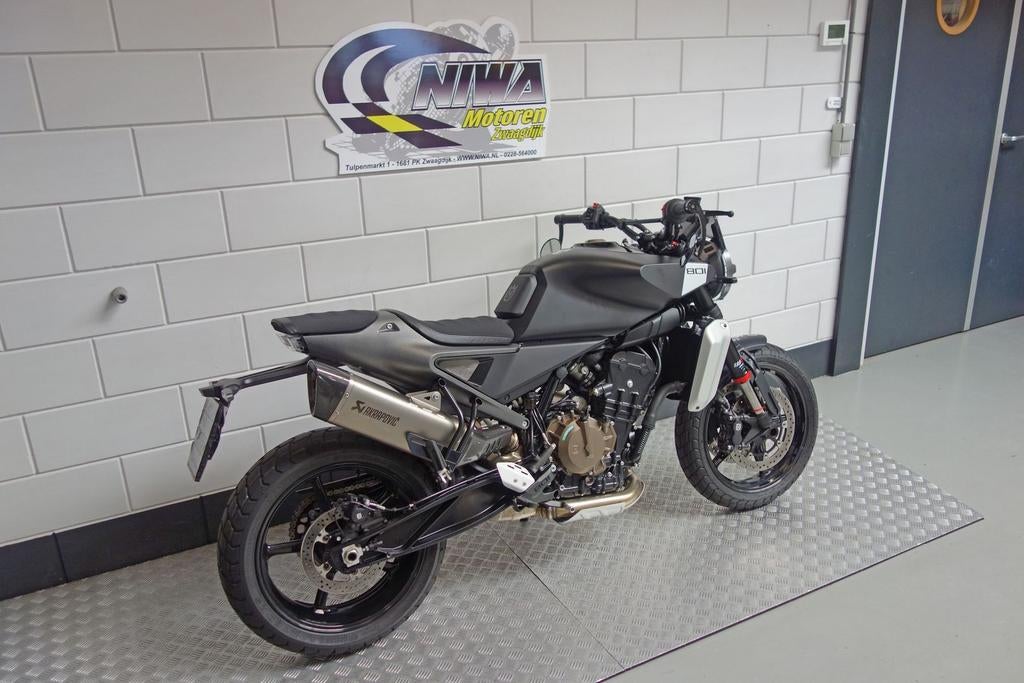 HUSQVARNA Svartpilen 801, Motoren, Motoren | Husqvarna, 2 cilinders, Motorrijbewijs A, Bedrijf, Onbekend