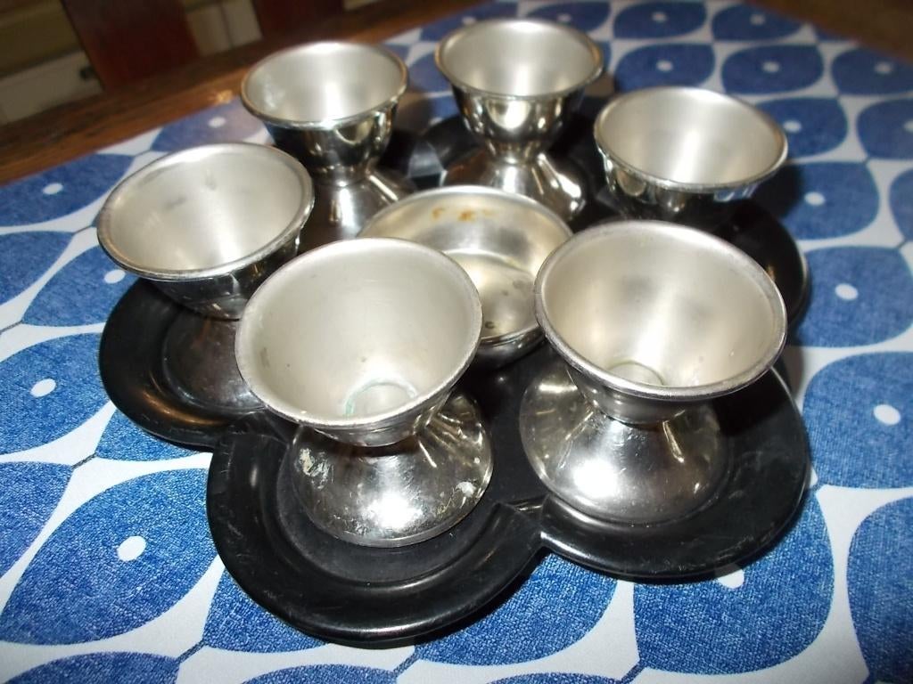 Retro schaal met eierdoppen en zoutbakje., Ophalen of Verzenden