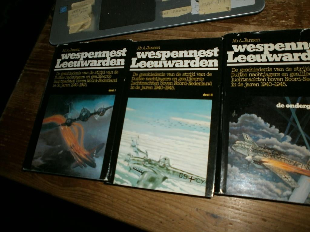 wespennest leeuwarden nachtjagers 1940-1945 hardcovers, Ophalen of Verzenden, Tweede Wereldoorlog, Gelezen, Overige onderwerpen