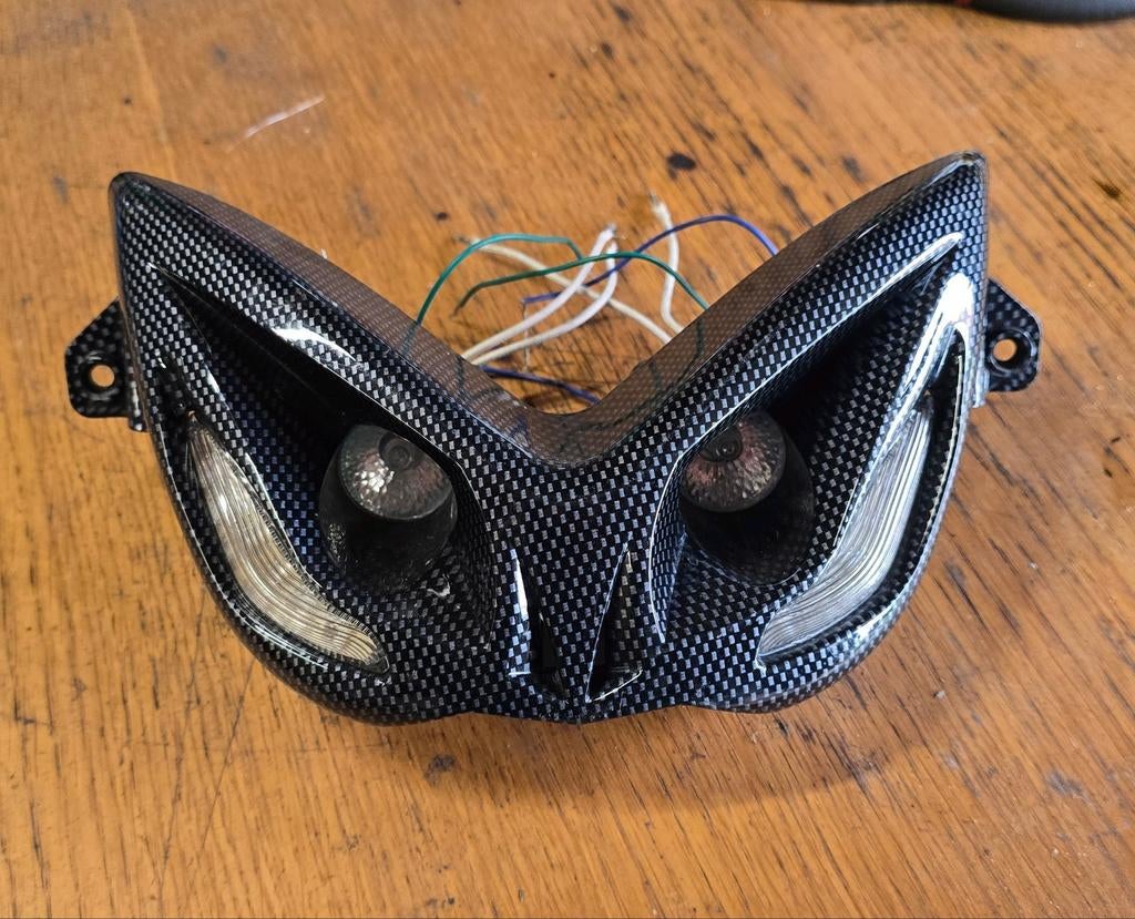 Koplamp Aerox 2 Takt Halogeen - Carbon Look, Fietsen en Brommers, Brommeronderdelen | Scooters, Ophalen