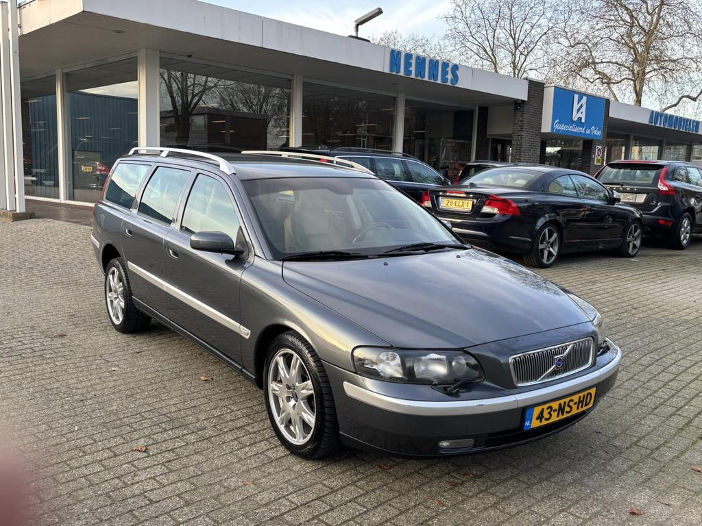 Volvo V70 2.5T AWD Aut Titanium ed. Leder Xenon (bj 2004), Auto's, Automaat, Navigatiesysteem, 2521 cc, Vierwielaandrijving