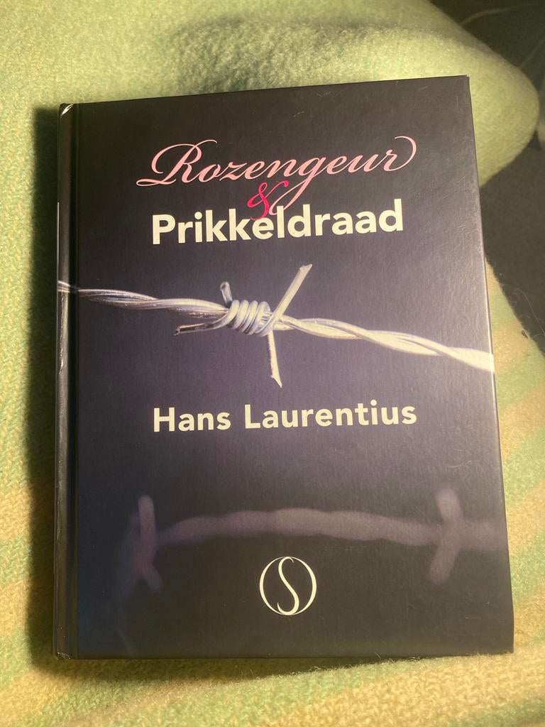 Rozengeur & Prikkeldraad - Hans Laurentius, Ophalen of Verzenden, Zo goed als nieuw, Spiritualiteit algemeen, Achtergrond en Informatie
