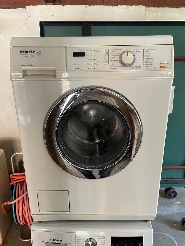 Miele wasmachine, Witgoed en Apparatuur, Wasmachines, Ophalen, Zo goed als nieuw, 1200 tot 1600 toeren, 85 tot 90 cm