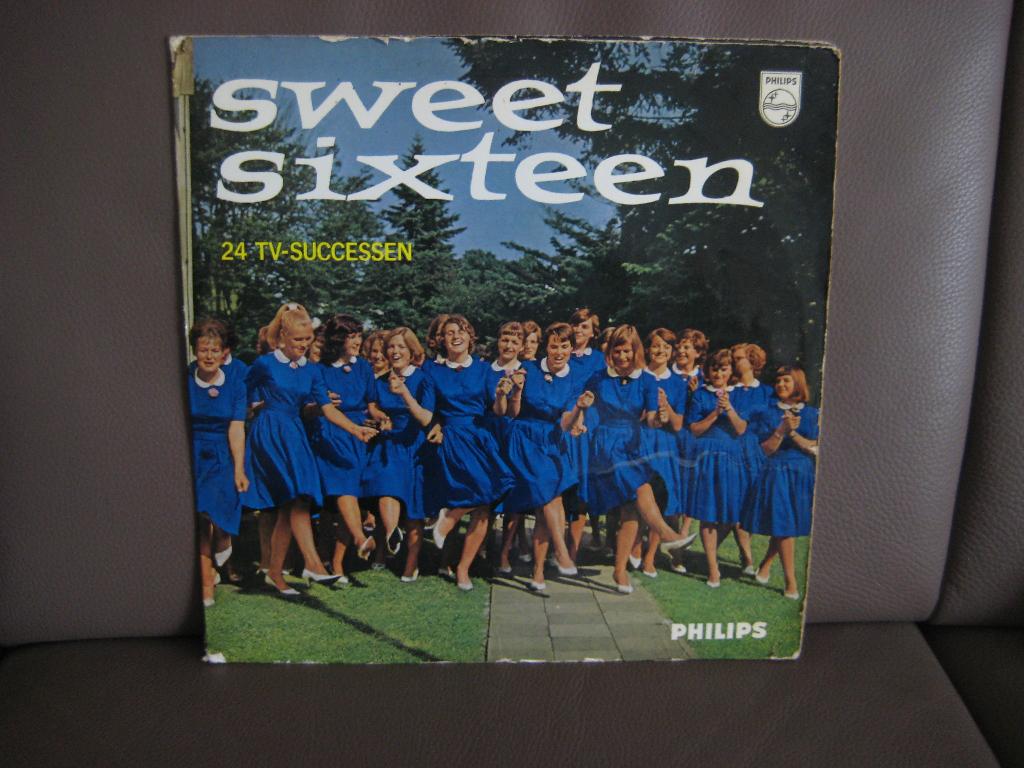 Meisjeskoor "Sweet Sixteen"* – 24 TV-Successen, Ophalen of Verzenden, Zo goed als nieuw, 12 inch, Pop