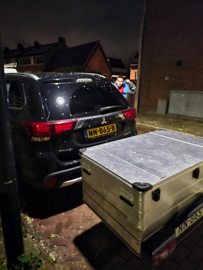 Grote aluminium trekhaakkoffer met lift, Ophalen, Zo goed als nieuw