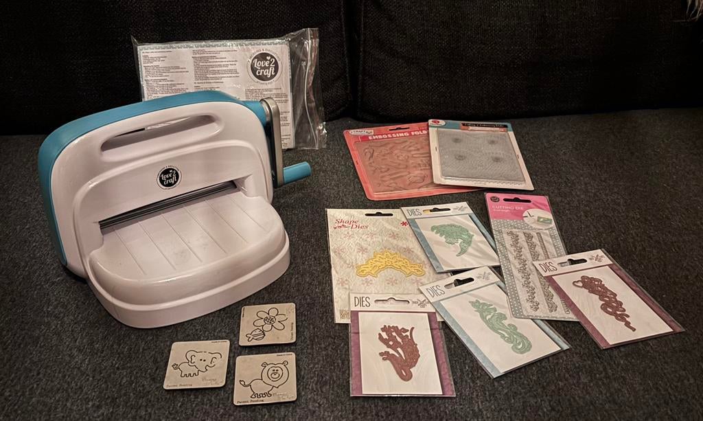 Snij en embossingmachine Love2Craft incl heel veel extra’s, Geschikt voor snijden, Ophalen of Verzenden, Zo goed als nieuw, Machine