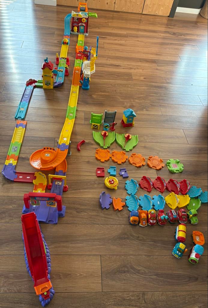 VTech Toet Toet Auto's: Treinbaan, Racebaan & Extra Auto's, Kinderen en Baby's, Speelgoed | Vtech, Ophalen, Gebruikt, 2 tot 4 jaar