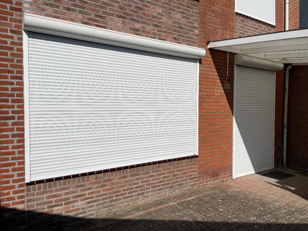 Elektrisch rolluik - Merk Heroal - Ral 9010 (wit), Doe-het-zelf en Verbouw, Rolluiken, Ophalen, 200 cm of meer, Wit, Zo goed als nieuw