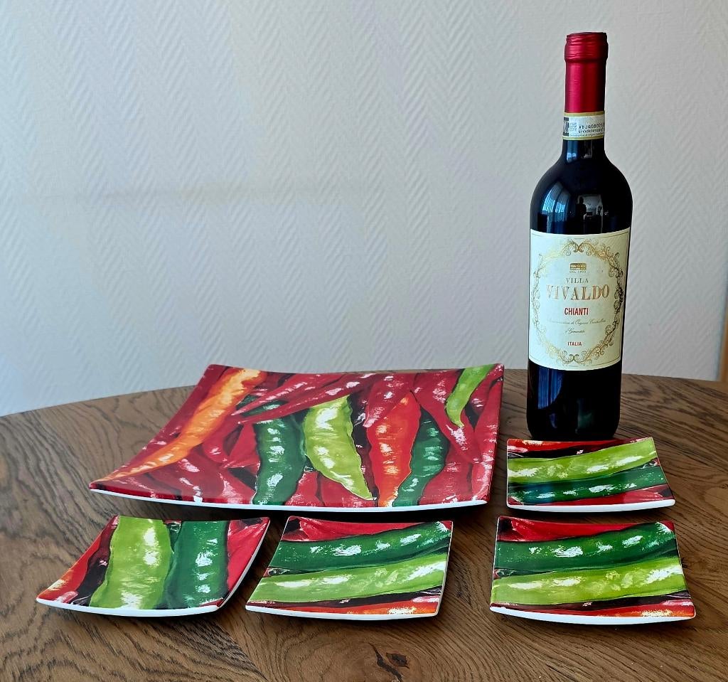 Schoonhoven Keramiek – Handbeschilderde Peperschaal Set, Ophalen of Verzenden, Zo goed als nieuw, Bord(en), Overige stijlen