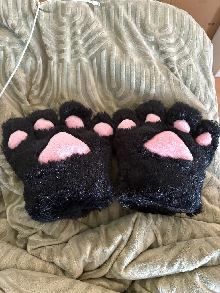 Fursuit handpaws, Ophalen of Verzenden, Zo goed als nieuw, Overige typen
