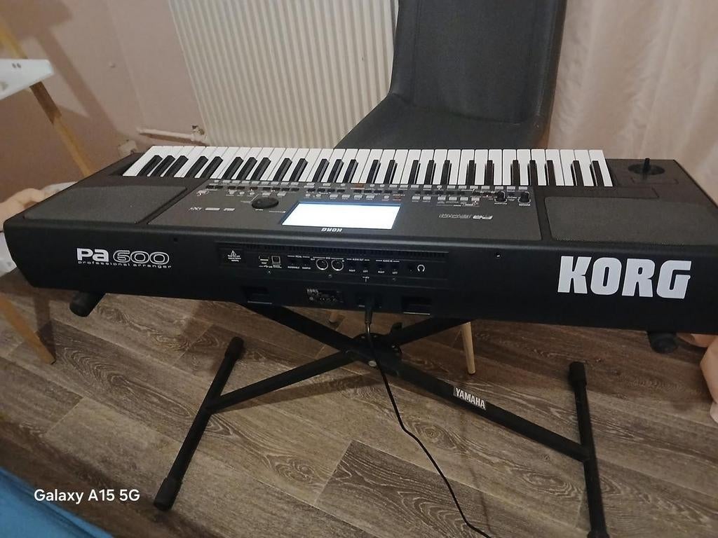 Korg Pa600 Professional Arranger, Muziek en Instrumenten, Keyboards, Ophalen of Verzenden