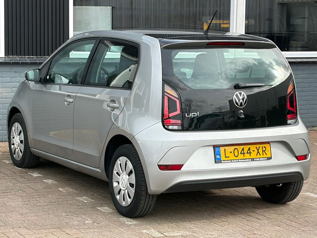 Volkswagen Up! 1.0 / Airco / Zwartdakje / 2021, Gebruikt, 4 stoelen, Origineel Nederlands, Bedrijf