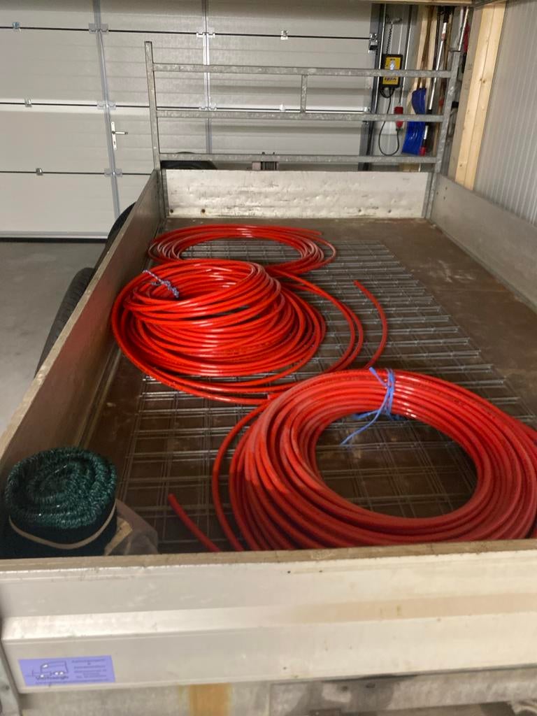 Rehau vloerverwarming 17x2.0, 3 rollen en netjes, Doe-het-zelf en Verbouw, Verwarming en Radiatoren, Ophalen, Gebruikt, Minder dan 30 cm