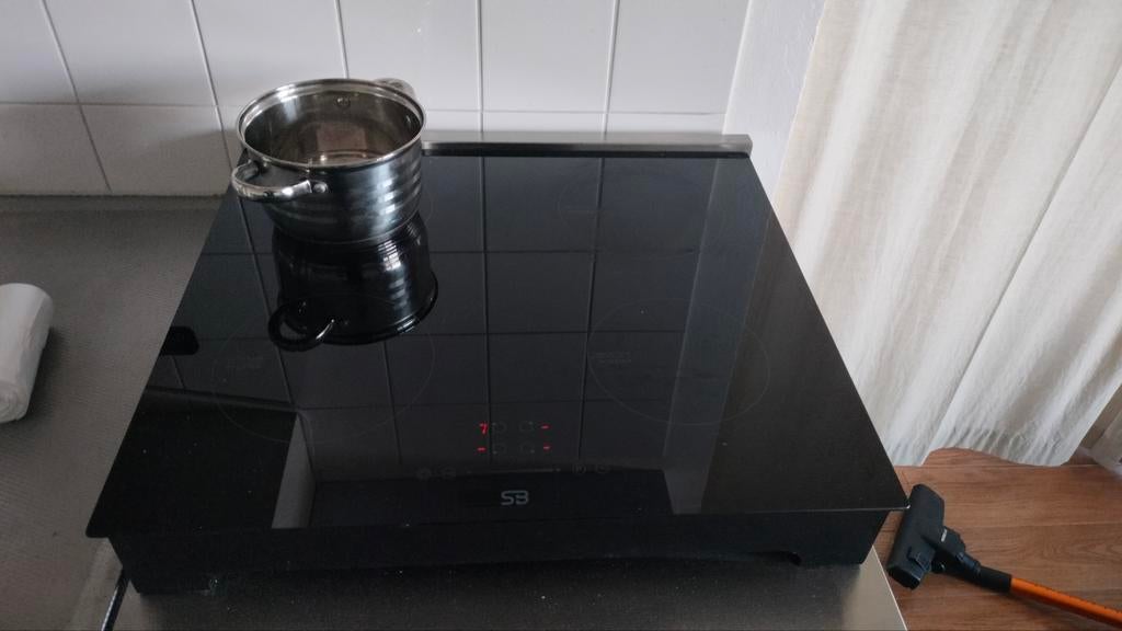 SB 4 pits vrijstaande inductie kookplaat, Witgoed en Apparatuur, Kookplaten, Ophalen, 4 kookzones, Zo goed als nieuw, Inductie