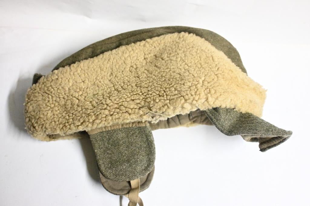zweden bontmuts zweedse M43 pet schapen bont, Ophalen of Verzenden, Landmacht, Overige gebieden, Kleding of Schoenen