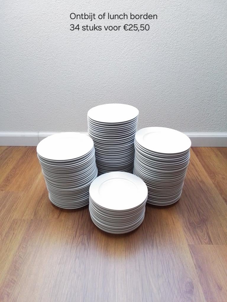 Porseleine ontbijt borden,  bestek, glazen enz, Huis en Inrichting, Keuken | Servies, Ophalen, Gebruikt, Bord(en), Overige stijlen