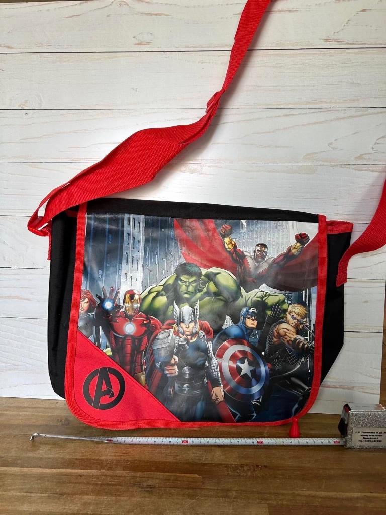 Marvel Avengers schoudertas 40x30cm, Kinderen en Baby's, Kindermode-accessoires, Ophalen of Verzenden, Nieuw, Marvel