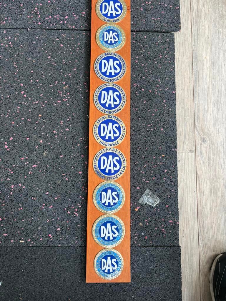 Vintage DAS reclamebord / wanddecoratie internationaal, Verzenden, Zo goed als nieuw, Reclamebord