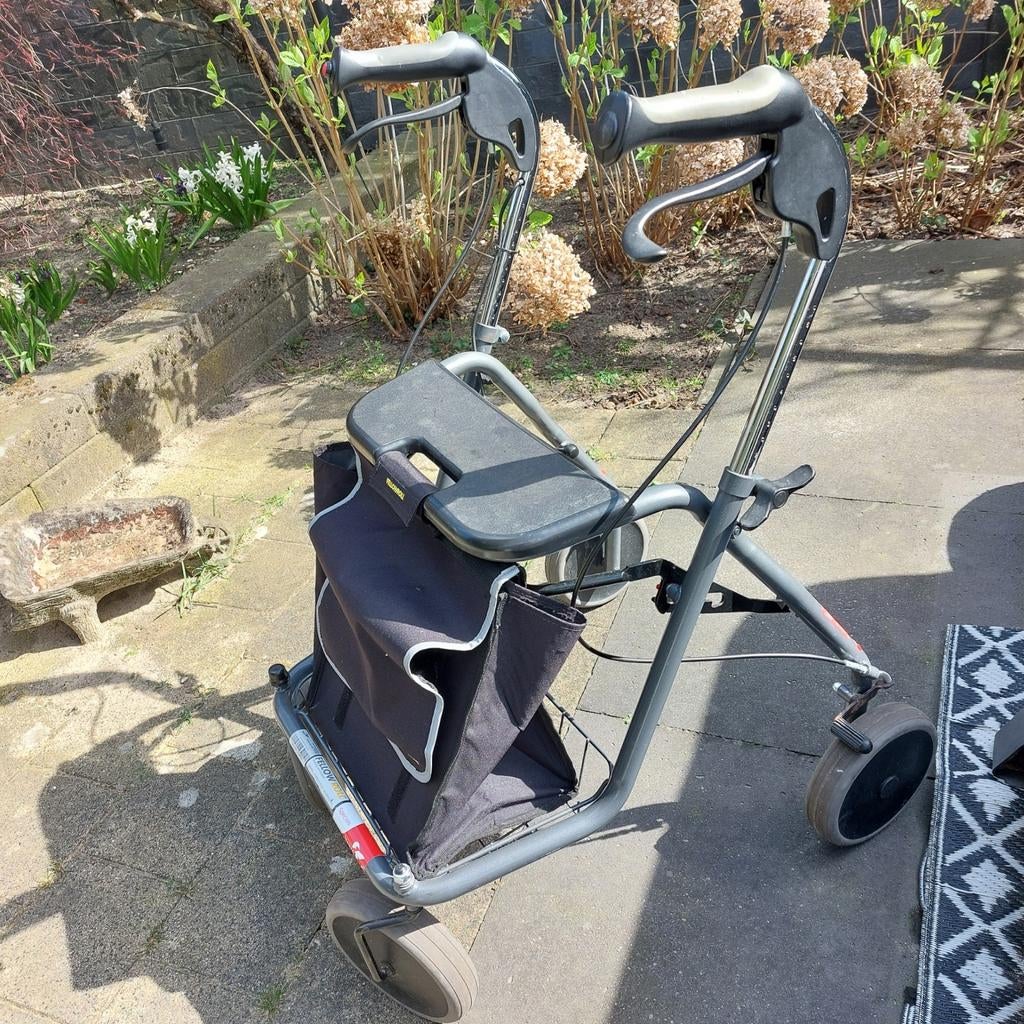 Parkinson rollator Fellow roll, Diversen, Rollators, Gebruikt, Opvouwbaar, Ophalen