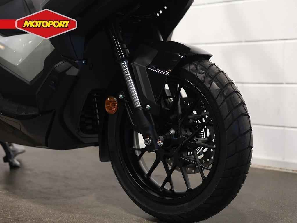Honda ADV 350 (bj 2026), Scooter, Doornveld 180
B 1731  ZELLIK, BE, Bedrijf, Mc.benelux@honda-eu.com