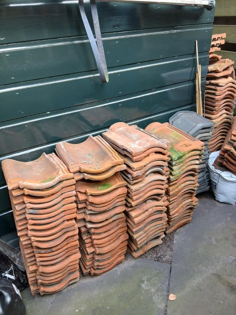 Opnieuw verbeterde Hollandse dakpannen 130 stuks, Ophalen of Verzenden, Steen of Klei, 15 m² of meer, Dakpannen
