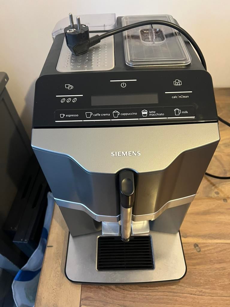 Siemens EQ3 koffiemachine met defect, Ophalen, Gebruikt, Koffiemachine, Koffiebonen