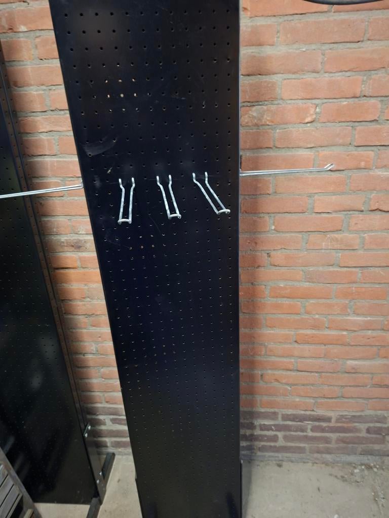 Geperforeerde staande ijzeren opberg met haken, Geen board, Ophalen of Verzenden
