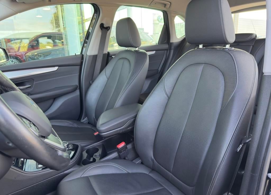 BMW 2 Serie Active Tourer 220i High Executive Luxury Line Au, 1998 cc, Gebruikt, Met garantie (alle), Zwart