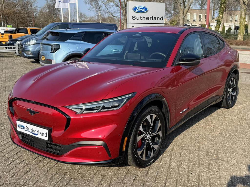 Ford Mustang Mach-E Extended Premium RWD 91 kWh | SCI | 294p, Automaat, Gebruikt, Zwart, 600 km