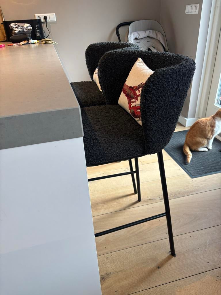 Kave Home Ciselia Barkrukken - Zwart (2 stuks), Ophalen, Met voetsteun, 60 tot 90 cm, Zo goed als nieuw