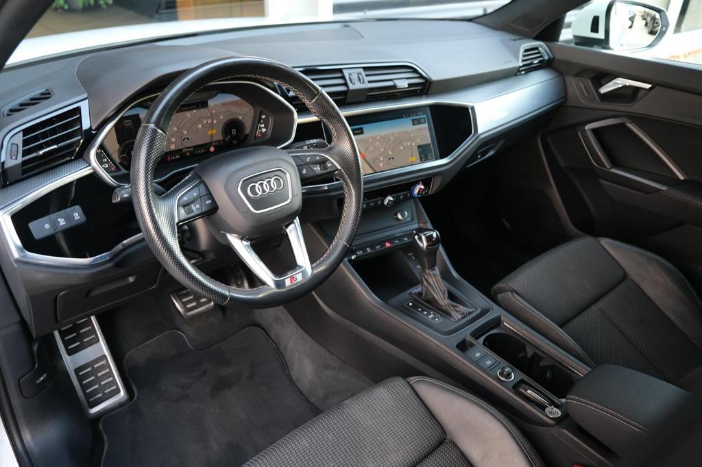 Audi Q3 Sportback 45 TFSIe 2x S-line 245pk Navi ACC CAM PDC, Gebruikt, Zwart, Wit, Hybride Elektrisch/Benzine