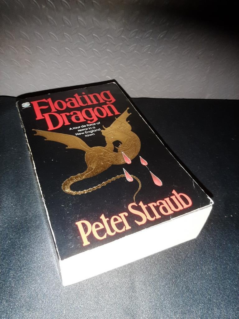 Floating Dragon - Peter Straub, Boeken, Ophalen of Verzenden, Zo goed als nieuw