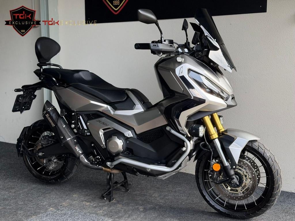 HONDA X-ADV 750 X ADV XADV TOPSTAAT! AKRAPOVIC (NC CB X), Motoren, Motoren | Honda, Bedrijf, Scooter, meer dan 35 kW, 2 cilinders