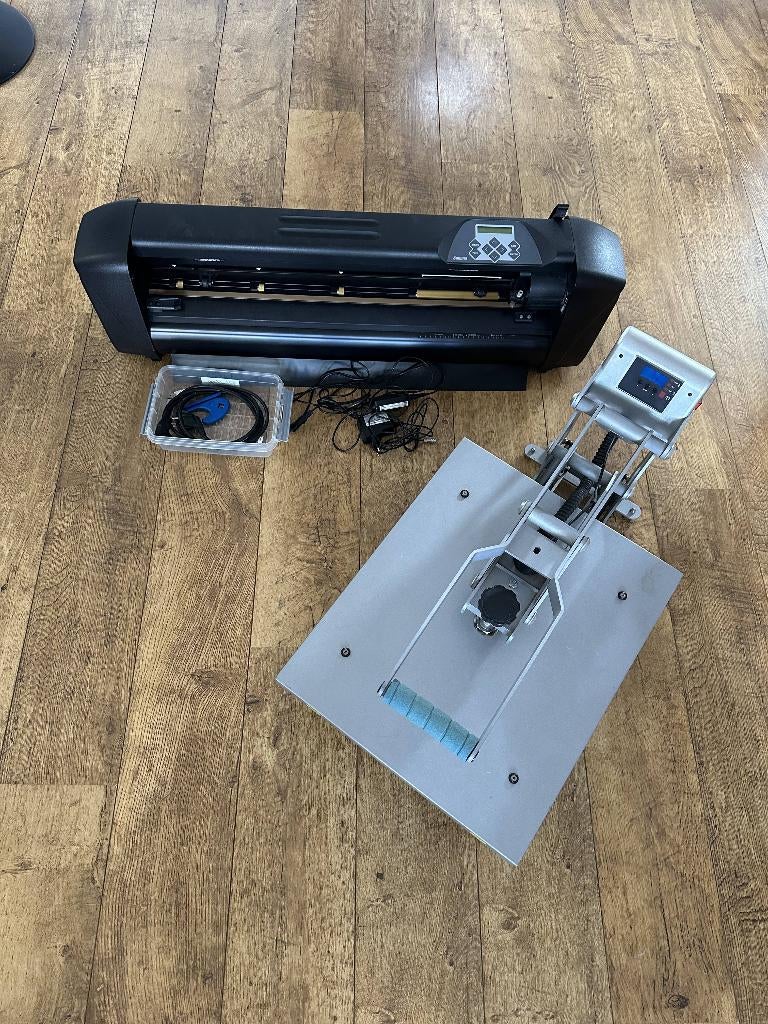 Snijplotter + Hittepers voor kleding en stickers, Computers en Software, Printers, Zo goed als nieuw, Printer, Overige technieken
