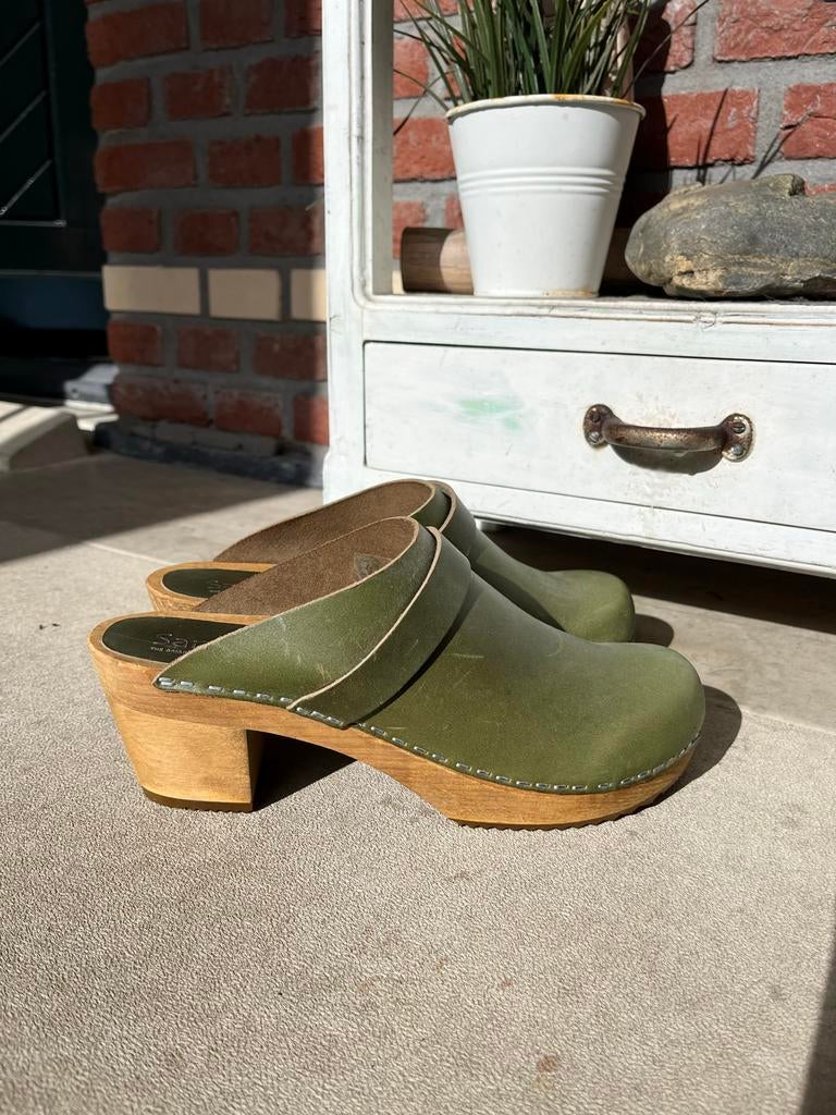 Sanita klompen maat 39 - Groen leren klompen, Kleding | Dames, Schoenen, Overige typen, Ophalen of Verzenden, Zo goed als nieuw