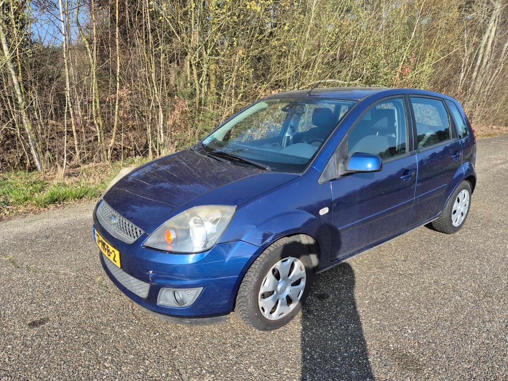 Ford Fiësta 1.25 16V 5DR 2008 Blauw, Auto's, Voorwielaandrijving, 1242 cc, 4 cilinders, Blauw