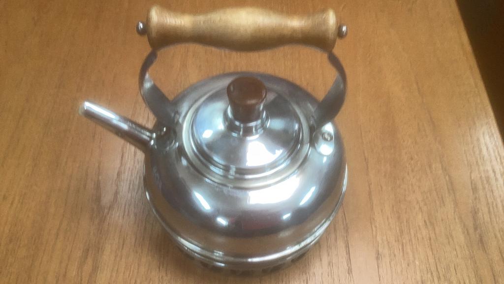 RVS FLUITKETEL 1,5 liter, Ophalen of Verzenden, Rvs