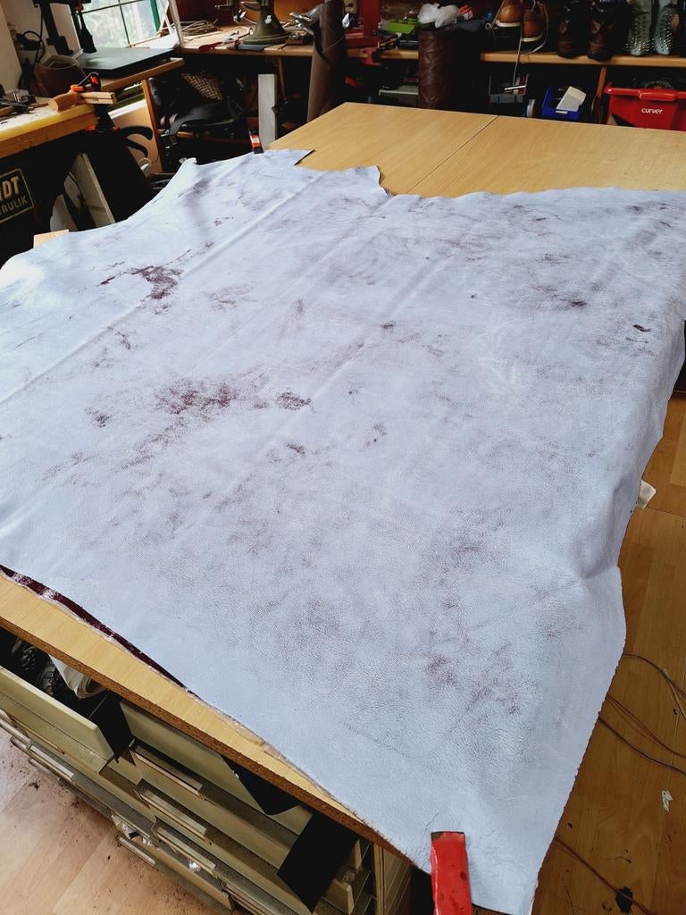 Runds ingewassen leder, Hele of HALVE HUID., Hobby en Vrije tijd, Stoffen en Lappen, Overige kleuren, 120 cm of meer, Leer of Kunstleer