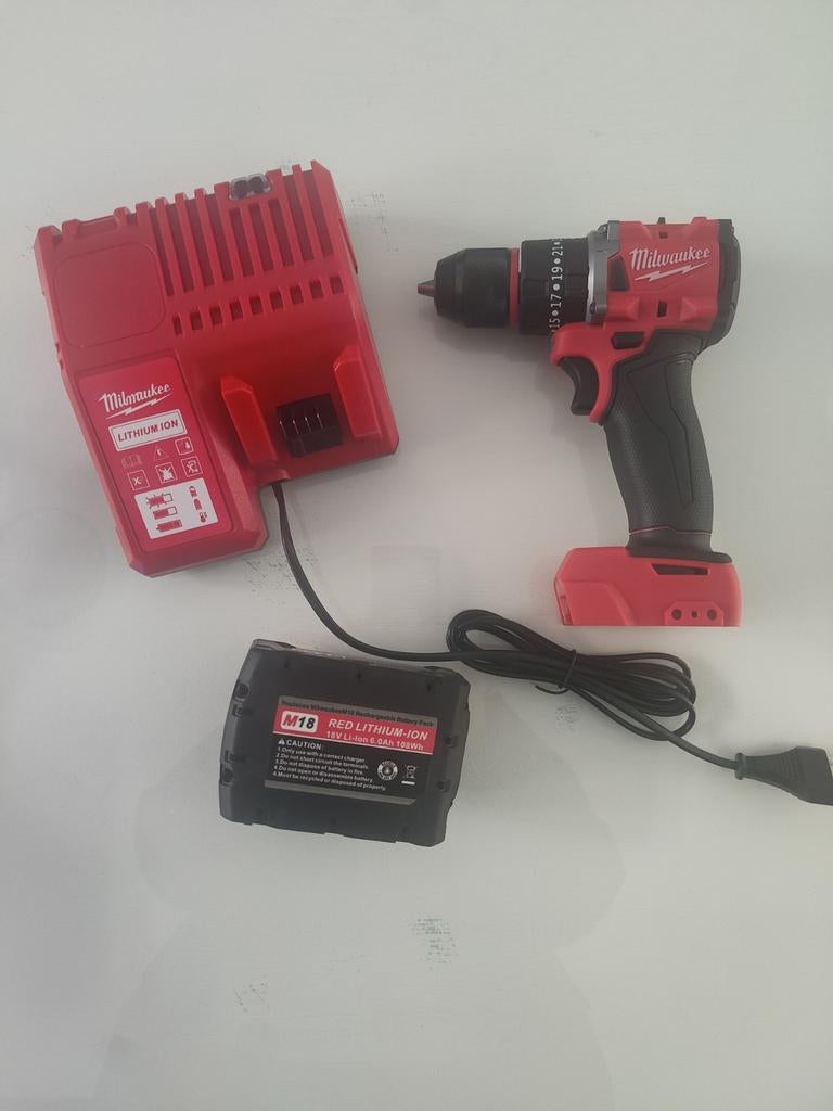 Milwaukee boormachine M18 met accu en lader, Ophalen, Boormachine