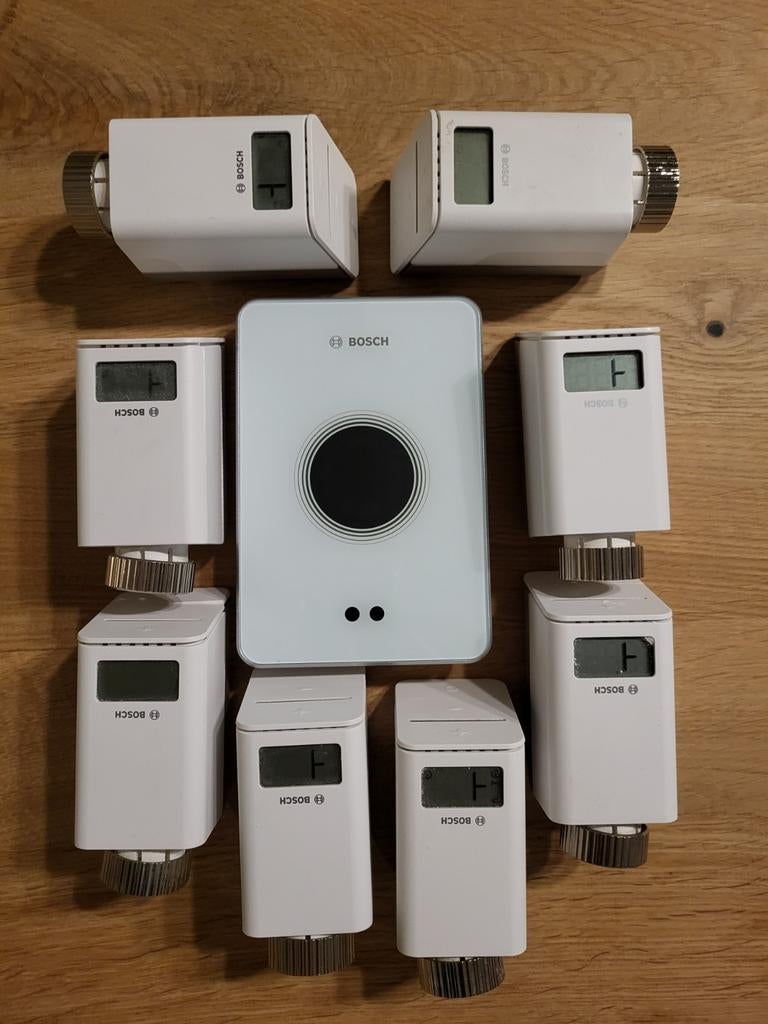 Nefit Bosch Easy thermostaat met 8 slimme radiatorknoppen, Ophalen